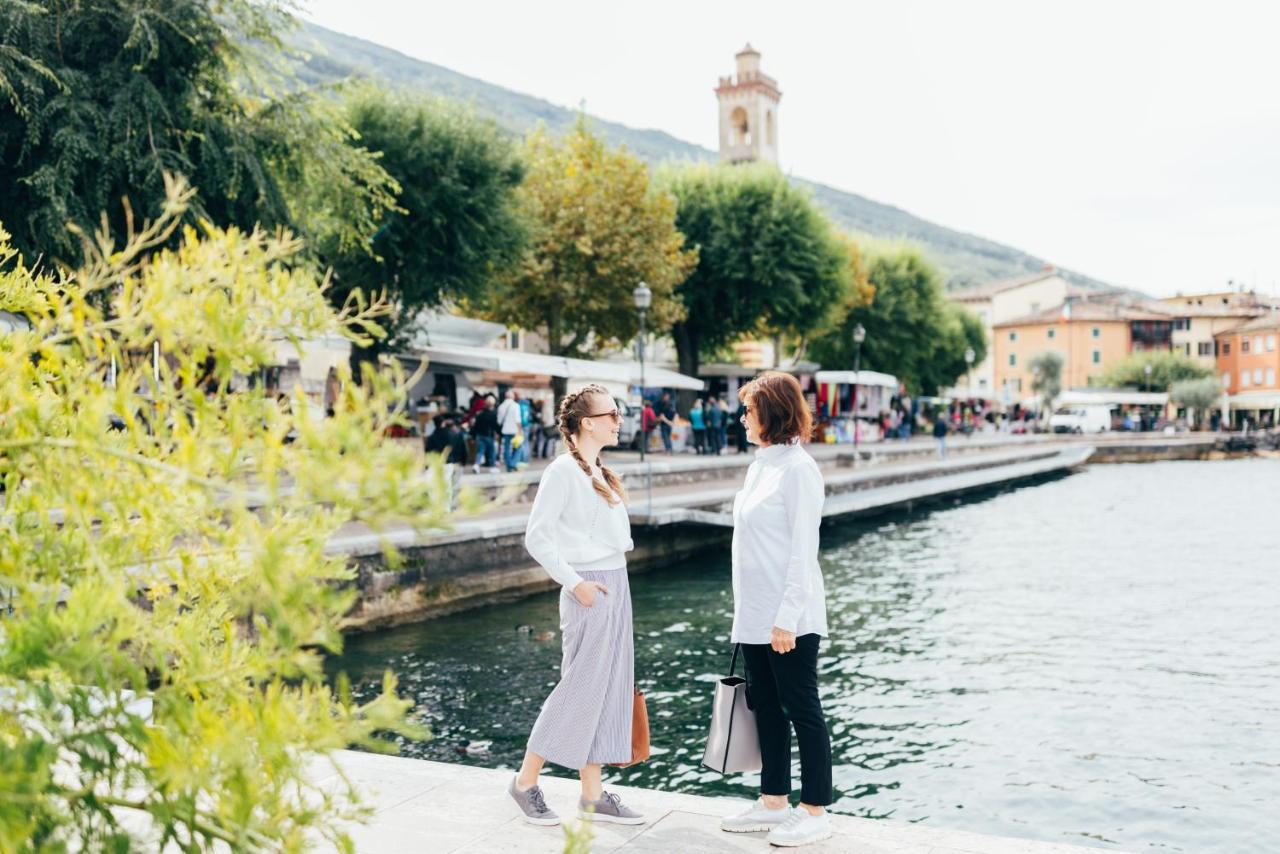 Hotel Orione - Lake Front Hotel Brenzone sul Garda Exterior foto